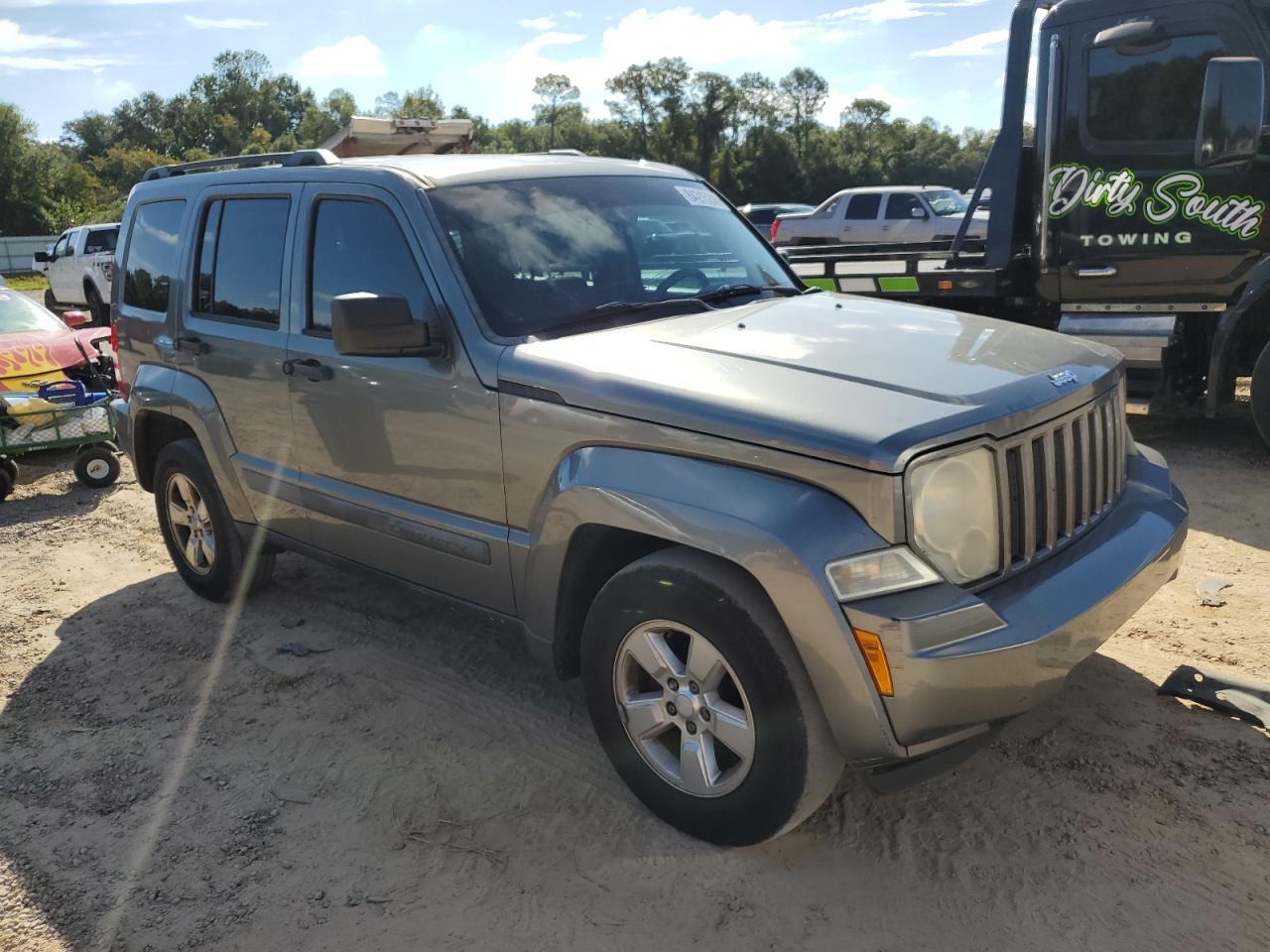 2012 JEEP Liberty