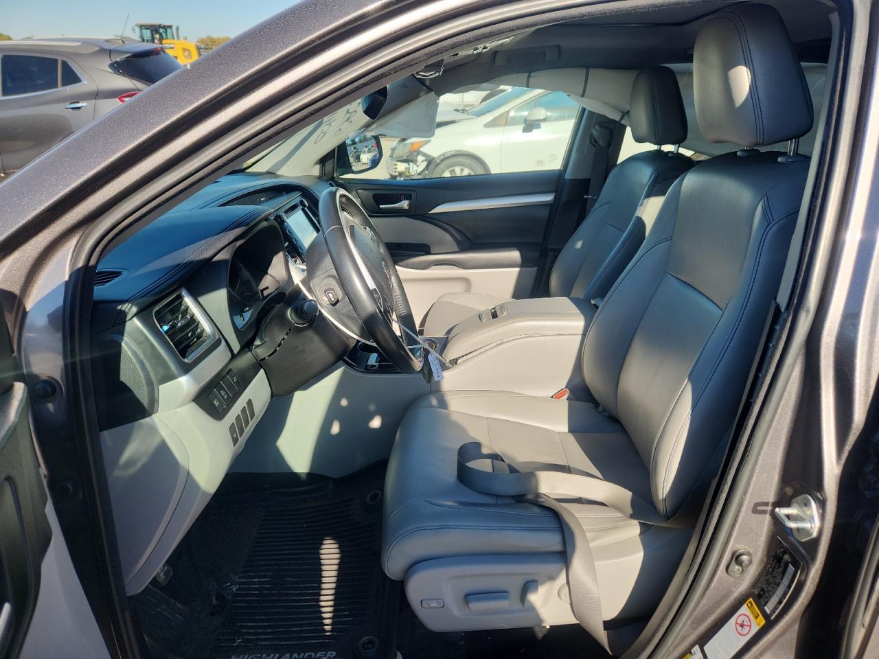 2018 TOYOTA HIGHLANDER