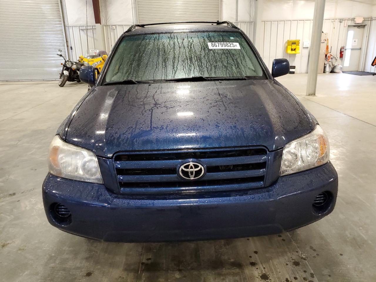 2005 TOYOTA HIGHLANDER