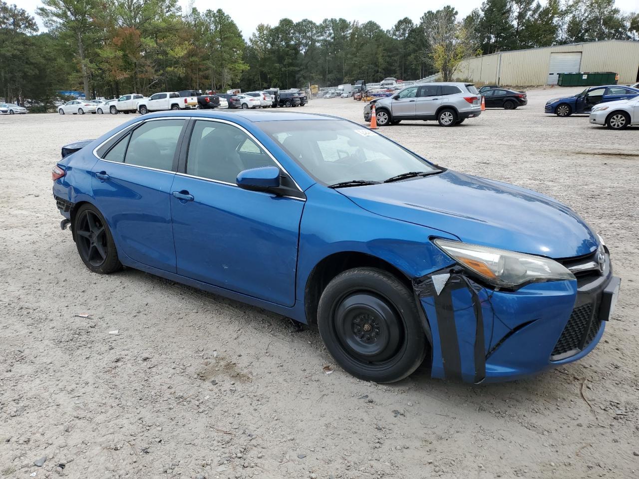 2016 TOYOTA CAMRY