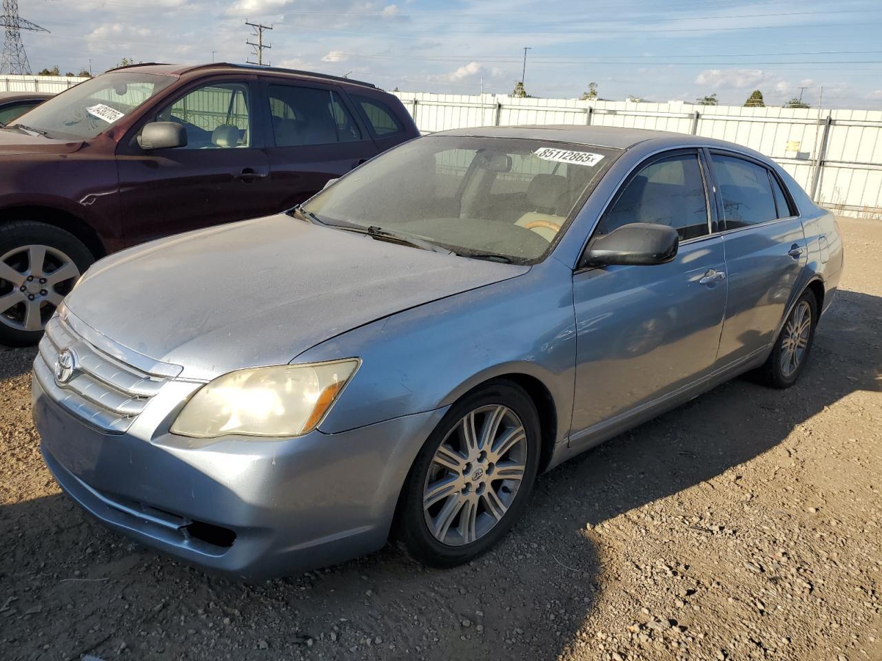 2005 TOYOTA Avalon