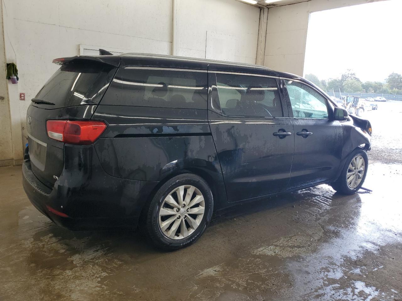 2016 KIA SEDONA