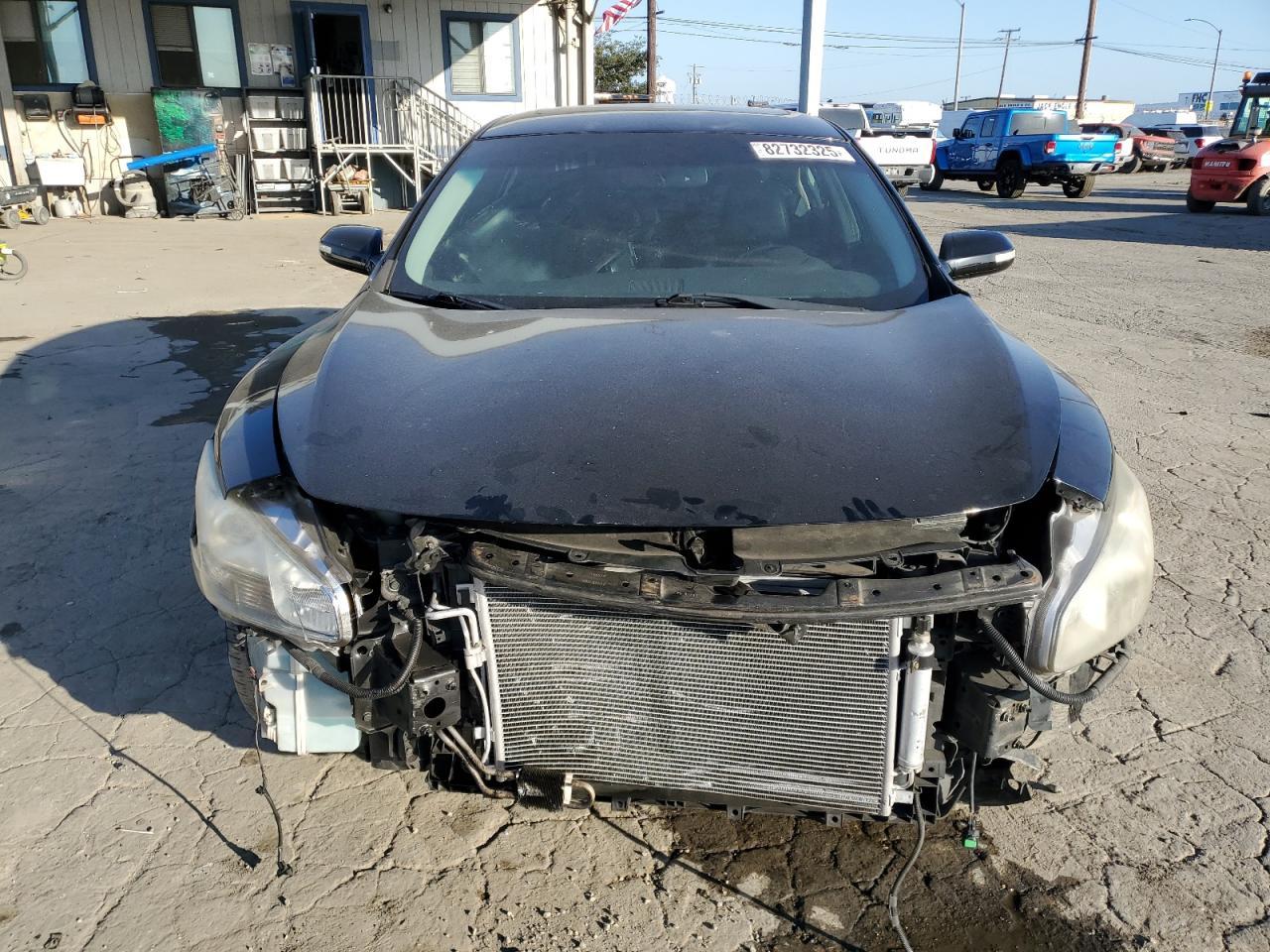 2011 NISSAN Maxima