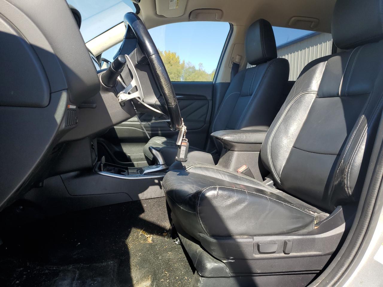 2018 MITSUBISHI outlander