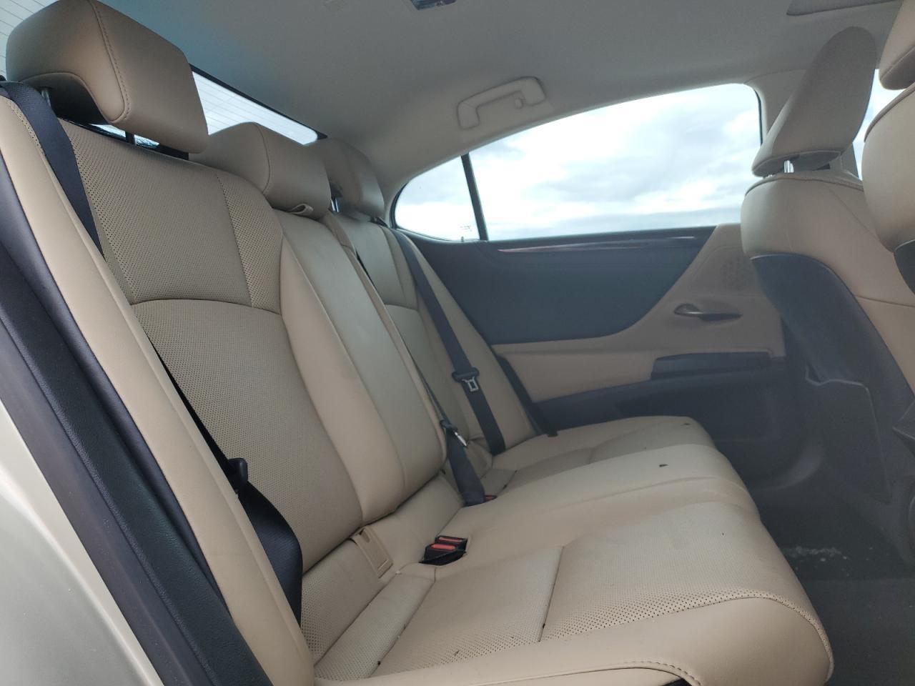 2021 LEXUS ES 300H