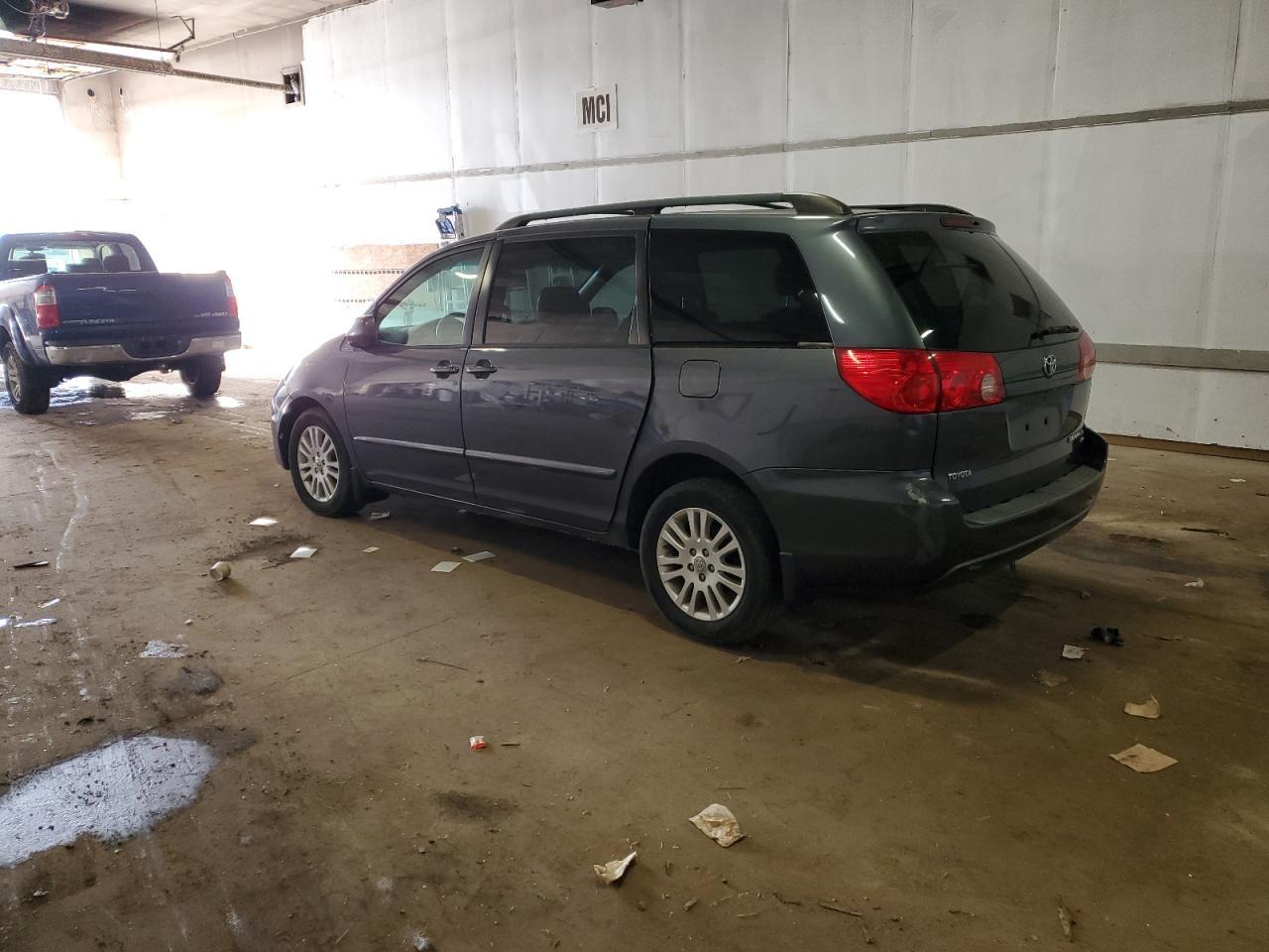 2007 TOYOTA SIENNA