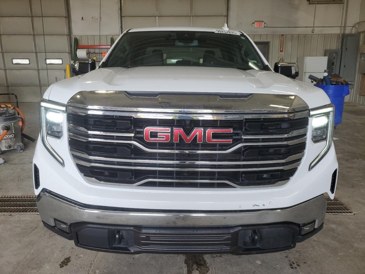 2024 GMC Sierra