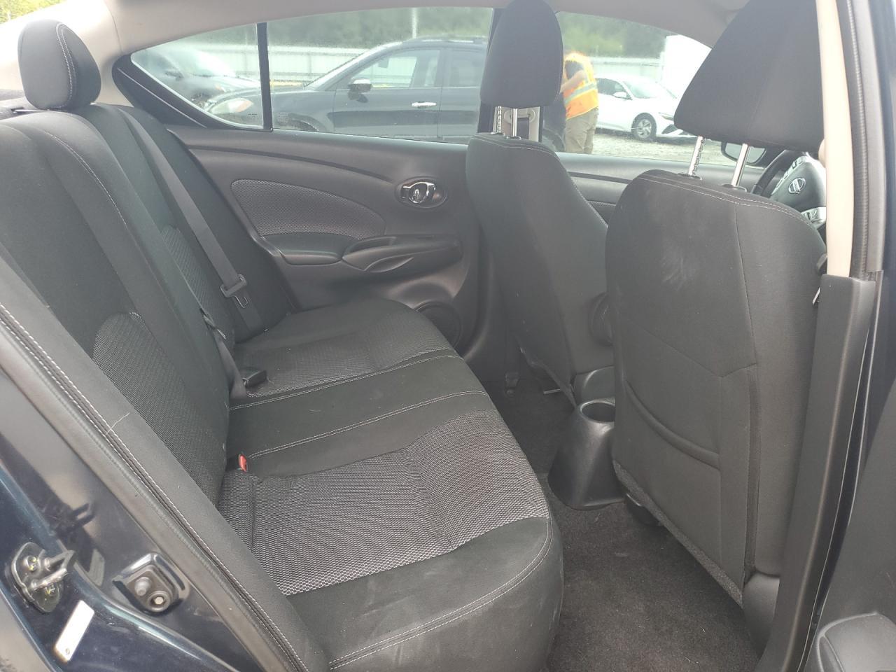 2017 NISSAN VERSA
