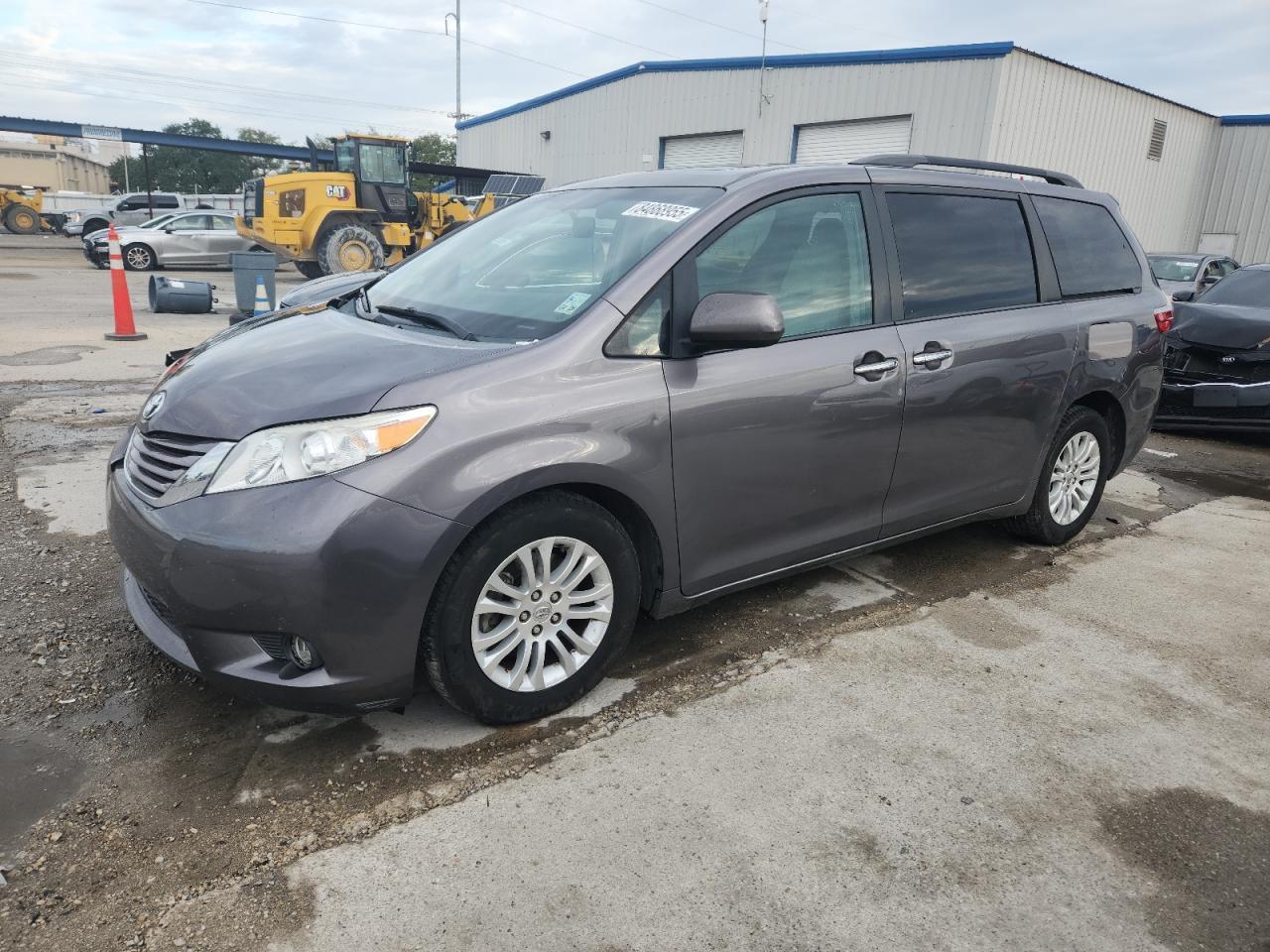 2015 TOYOTA SIENNA