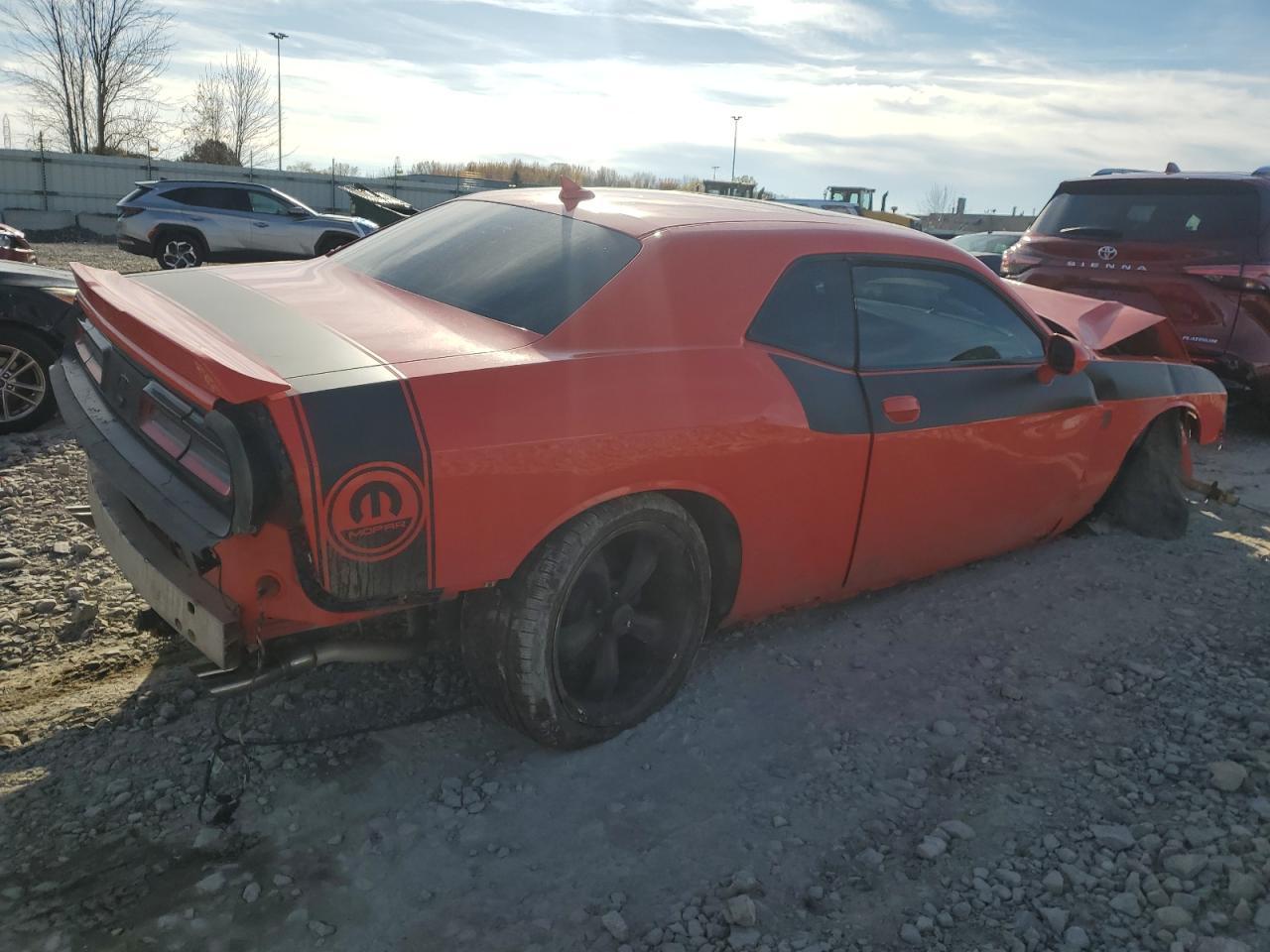 2017 DODGE Challenger