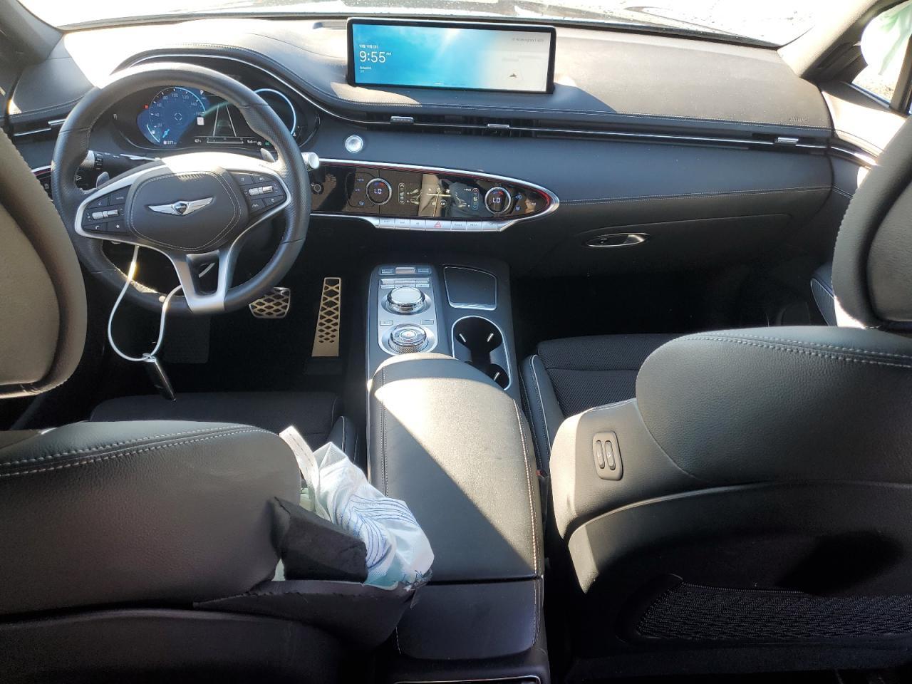 2023 GENESIS GV70