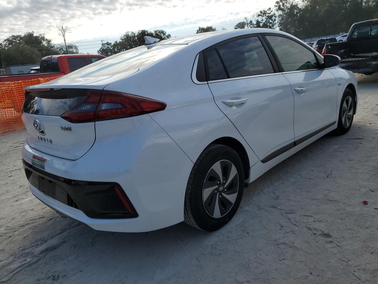 2017 HYUNDAI Ioniq