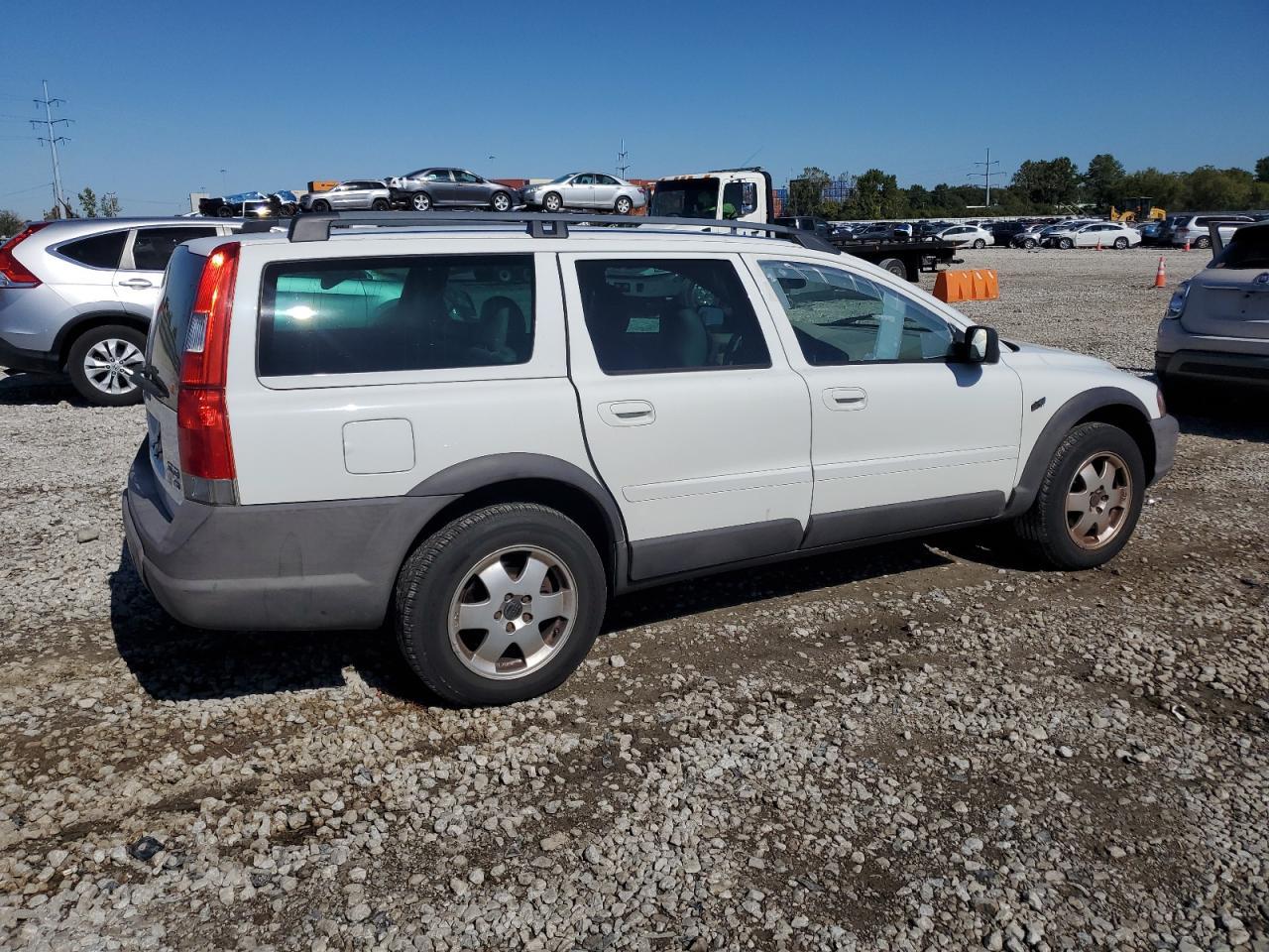 2004 VOLVO XC70