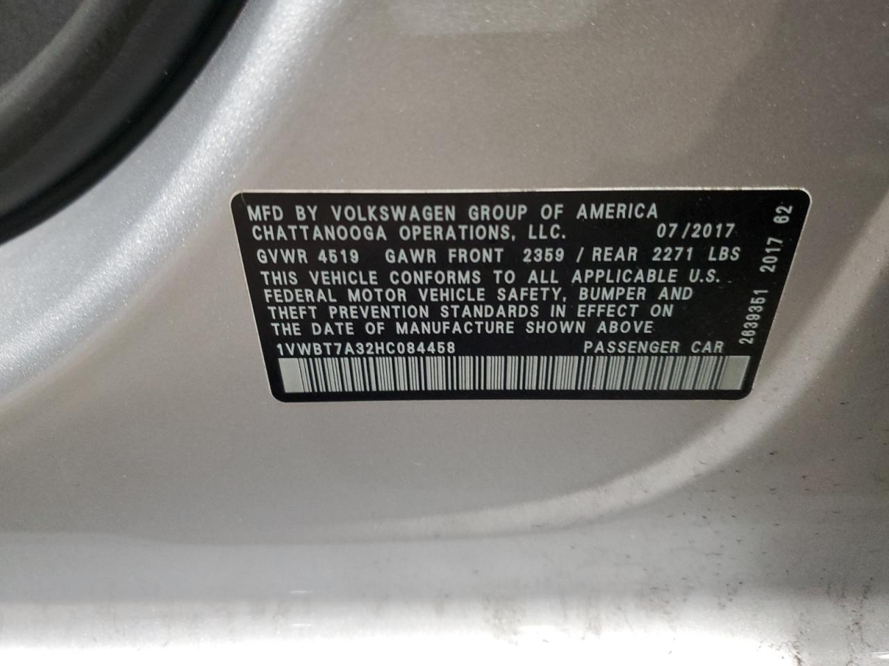 2017 VOLKSWAGEN Passat