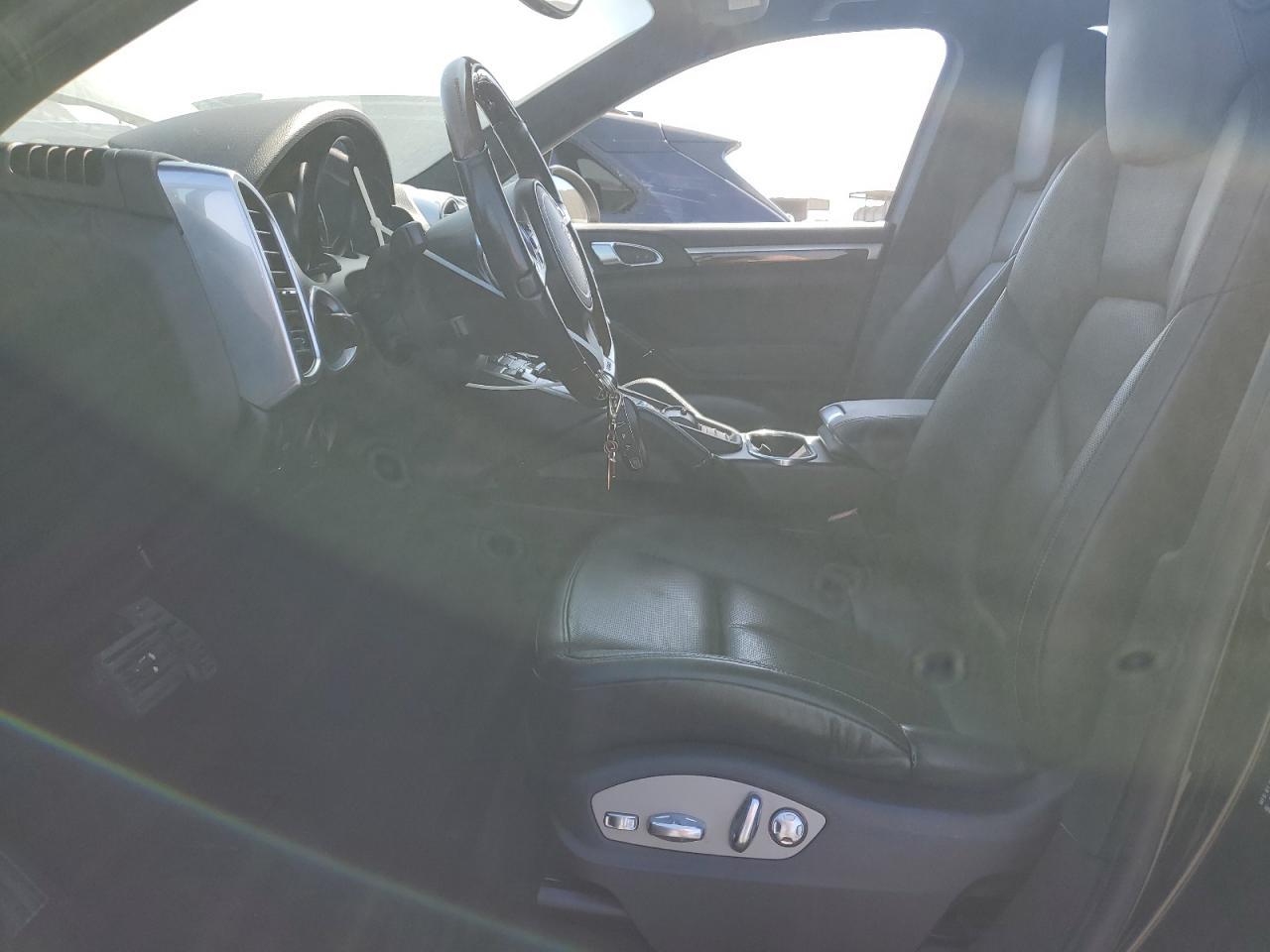2012 PORSCHE CAYENNE