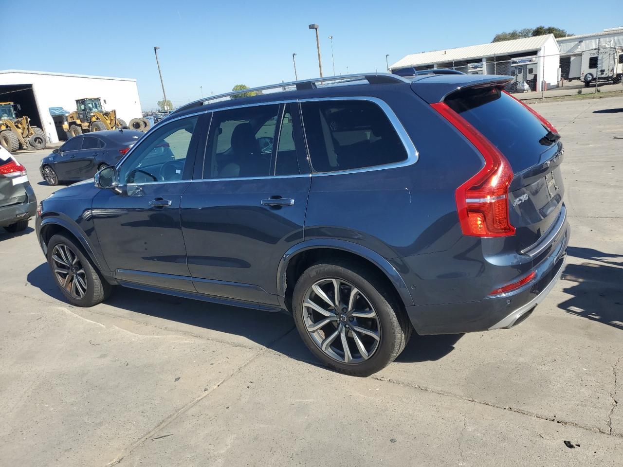 2018 VOLVO XC90