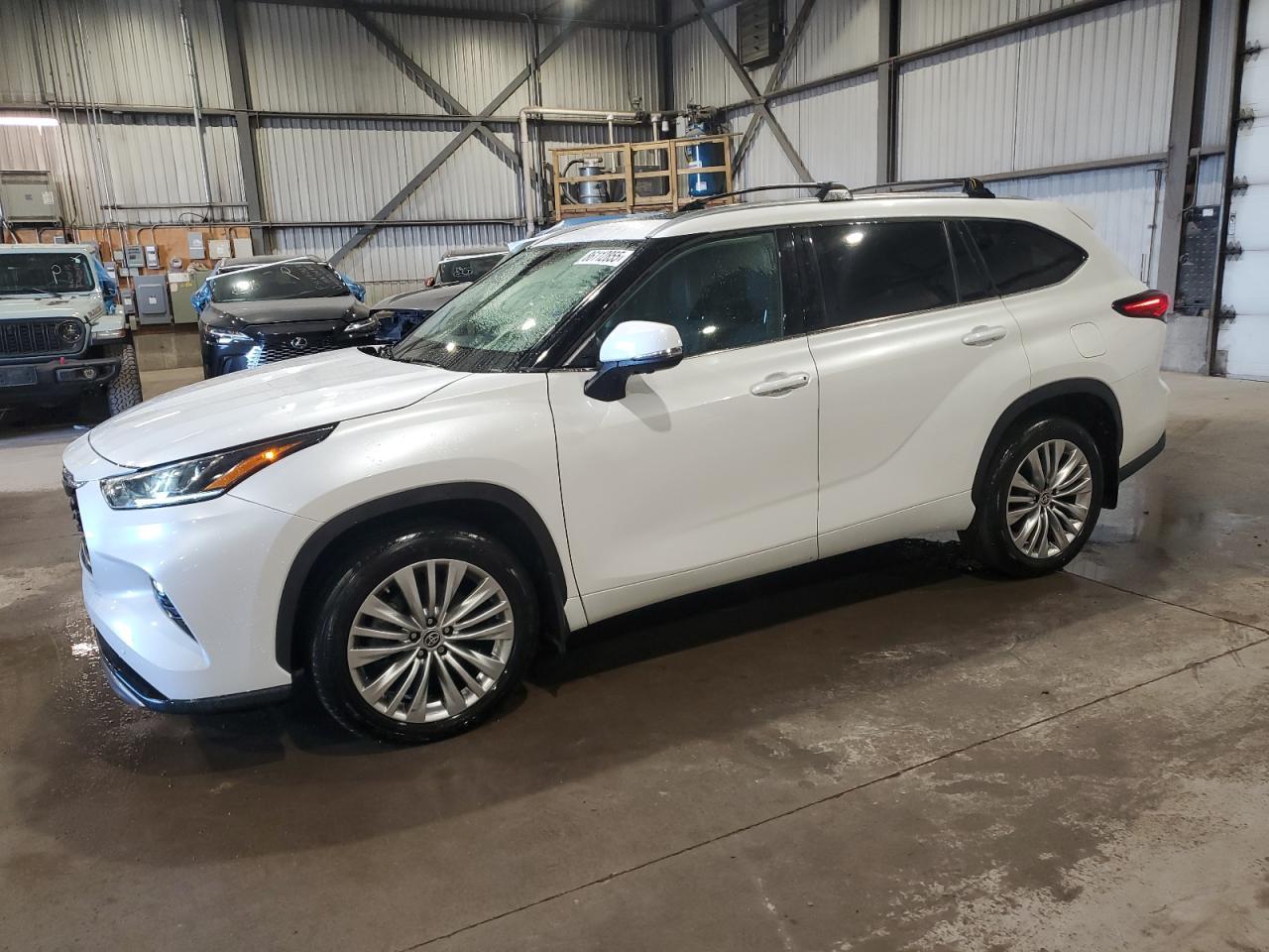 2023 TOYOTA HIGHLANDER