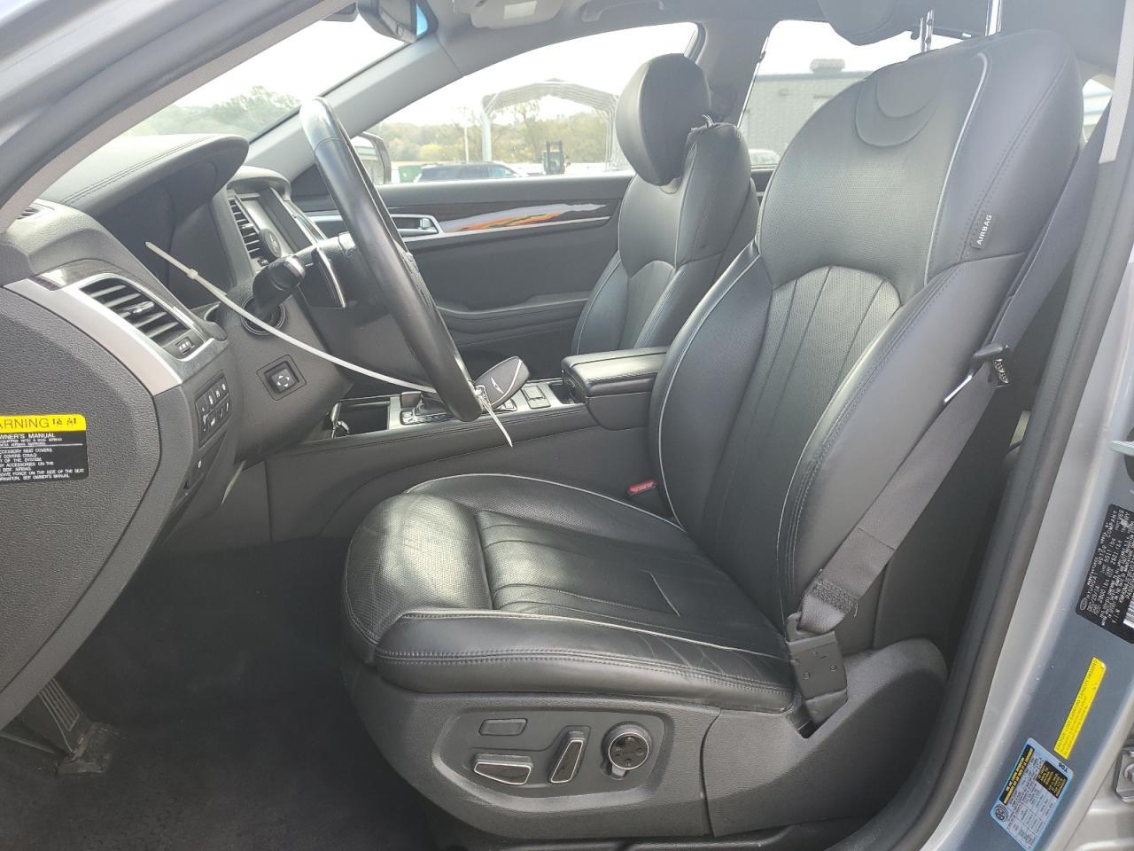 2015 HYUNDAI GENESIS