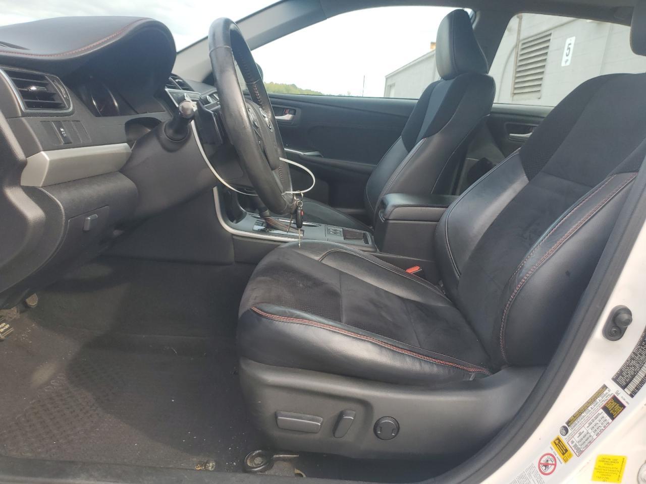 2016 TOYOTA CAMRY