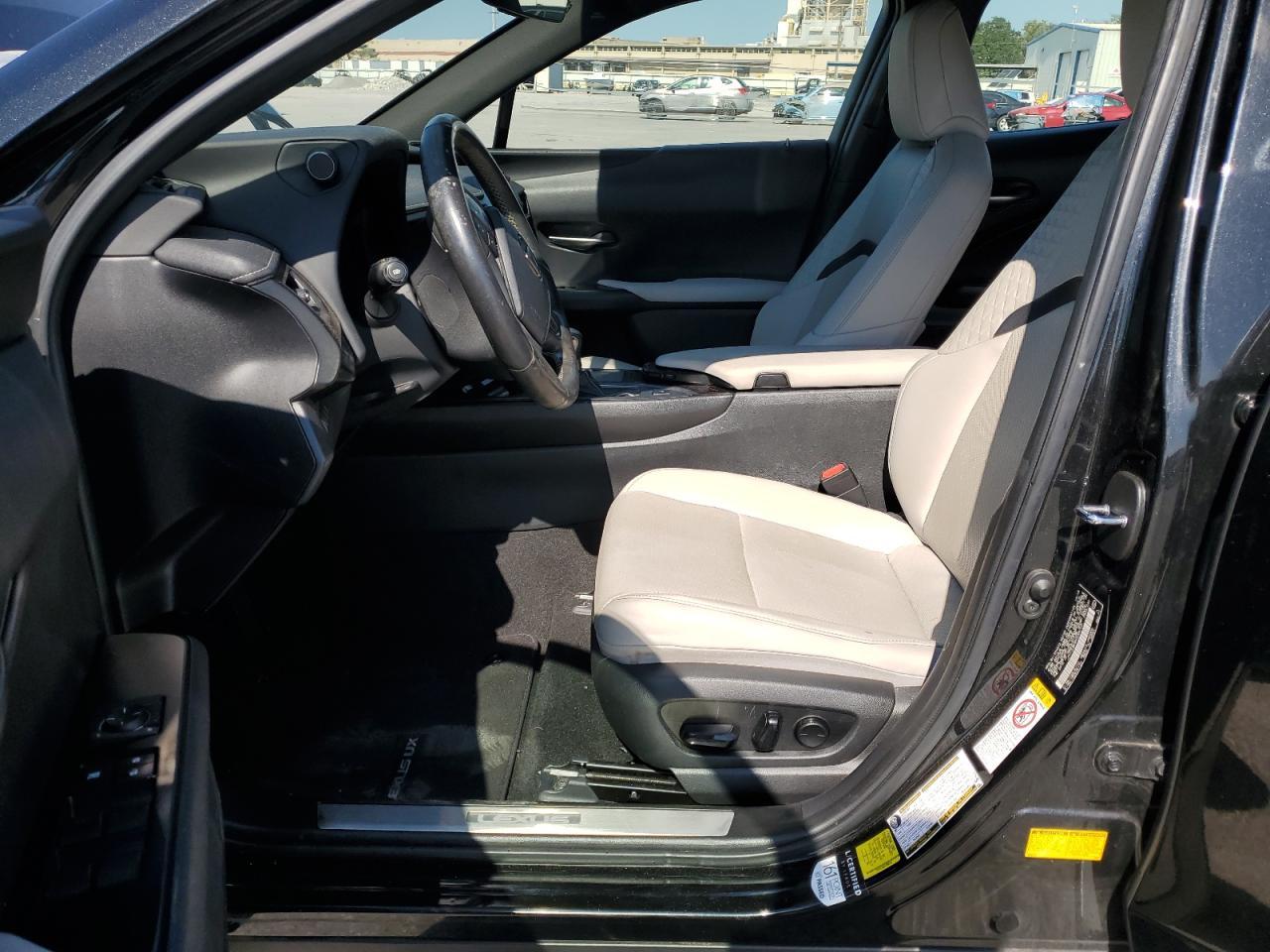 2019 LEXUS UX 200