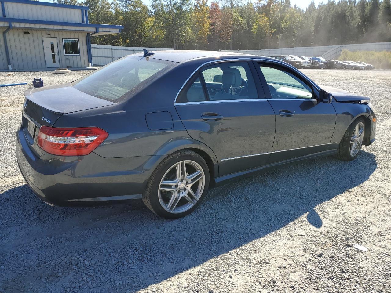 2013 MERCEDES-BENZ E-Class