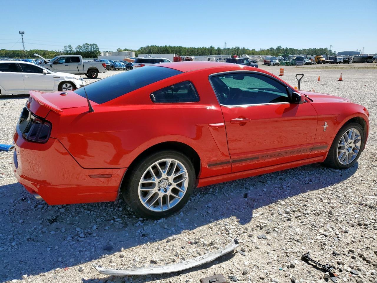 2013 FORD MUSTANG