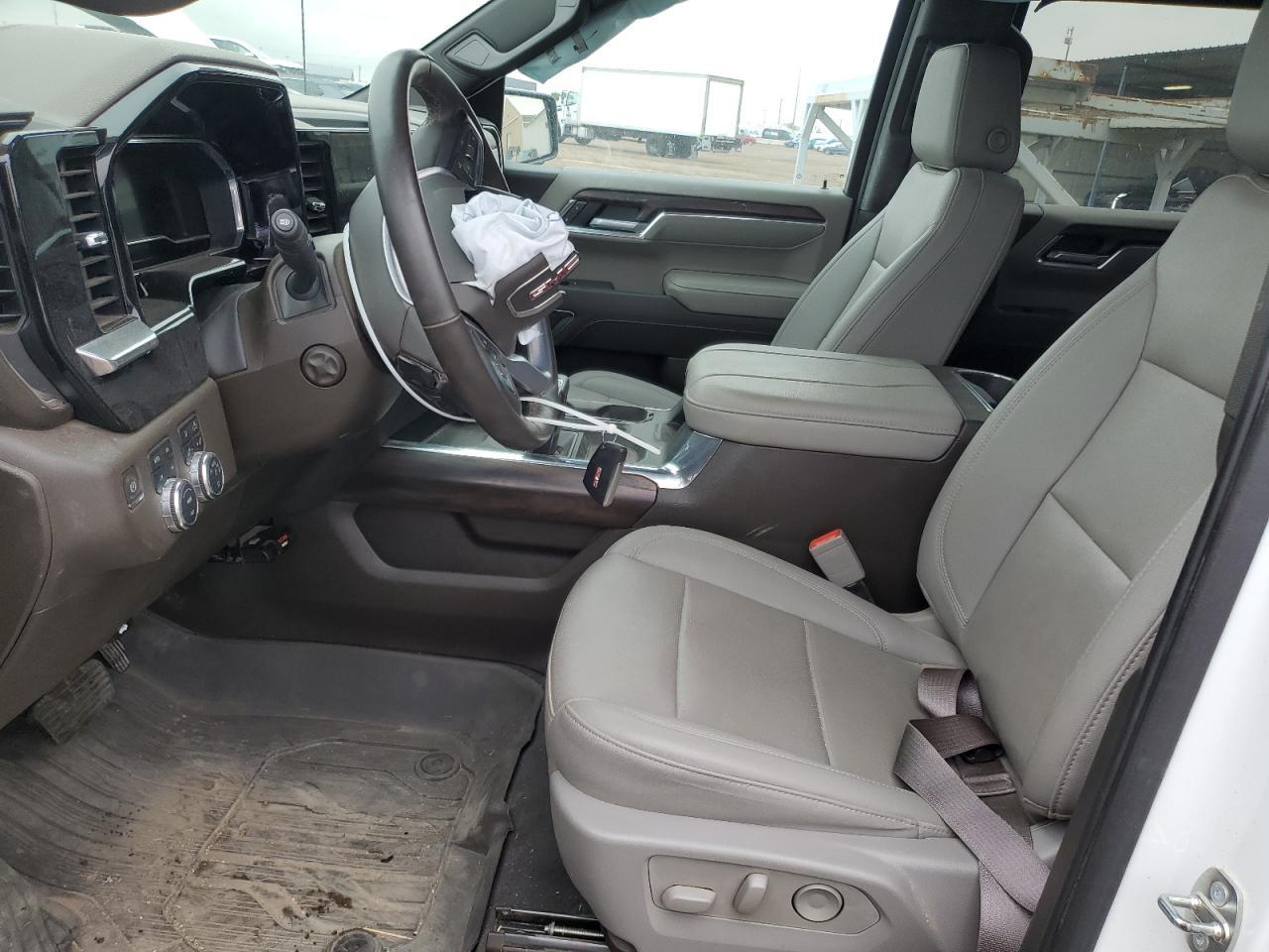 2023 GMC Sierra