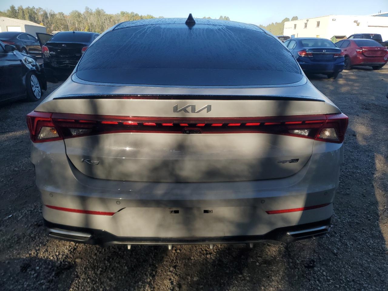 2022 KIA K5