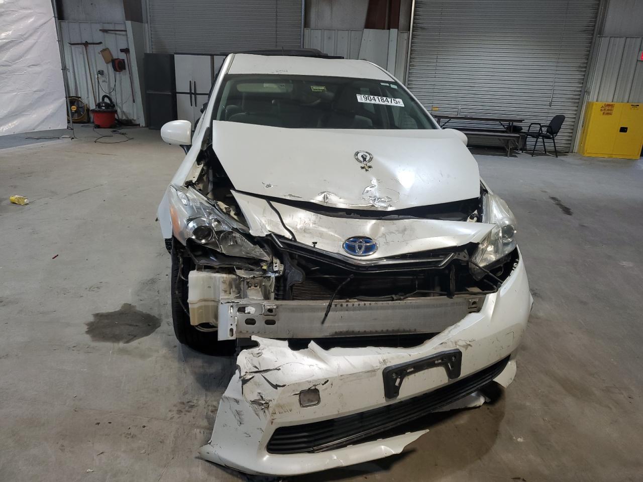 2014 TOYOTA PRIUS V