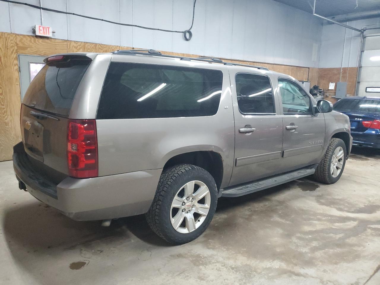 2013 CHEVROLET Suburban