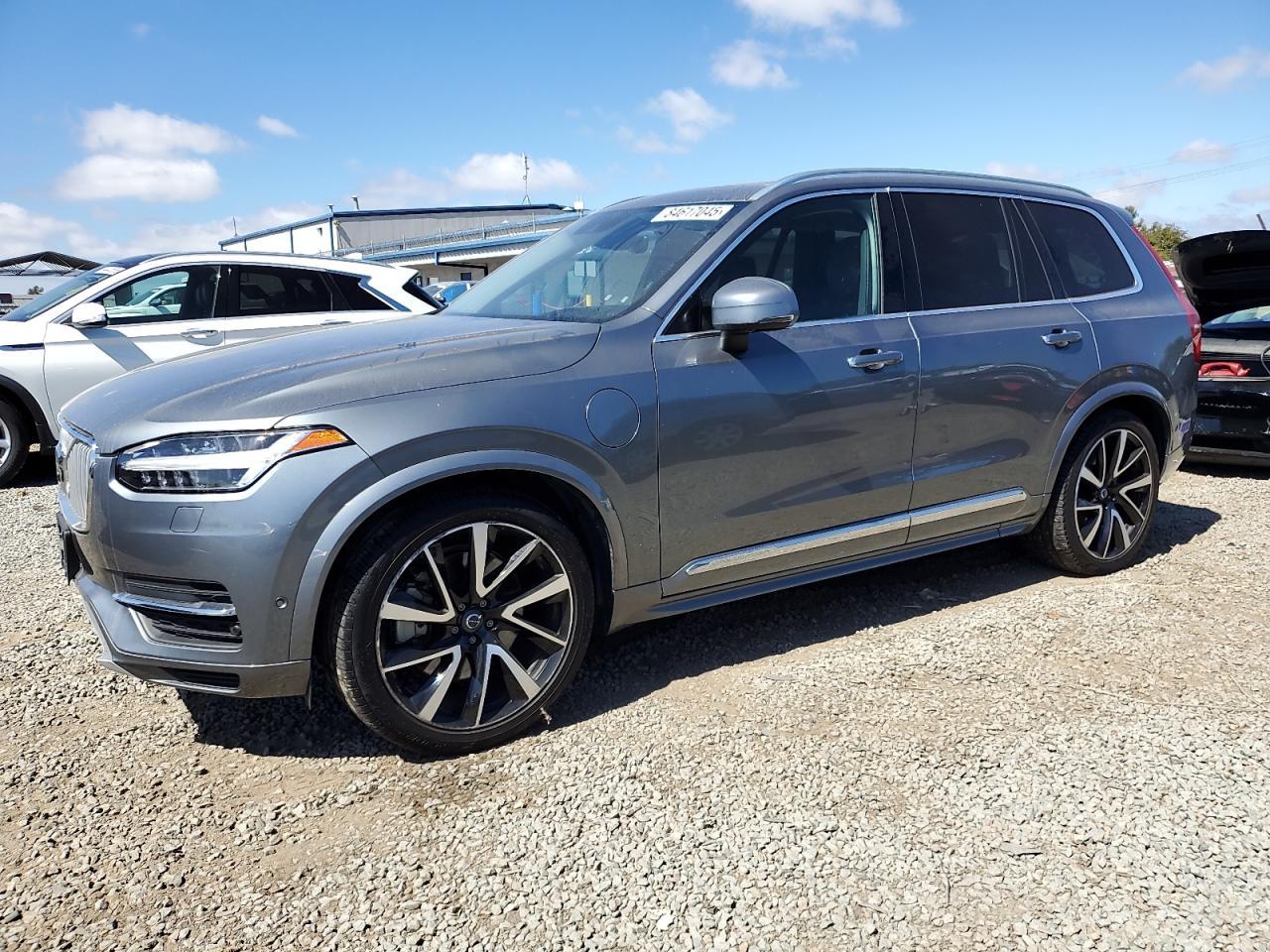 2019 VOLVO XC90