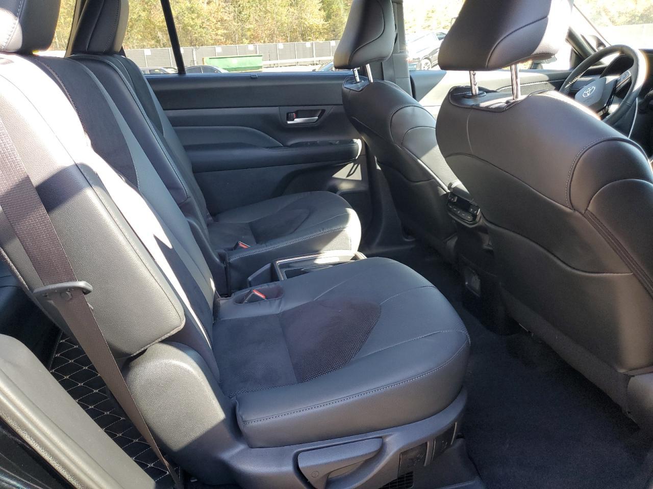 2025 TOYOTA HIGHLANDER