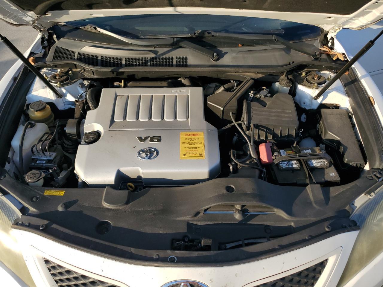 2011 TOYOTA CAMRY