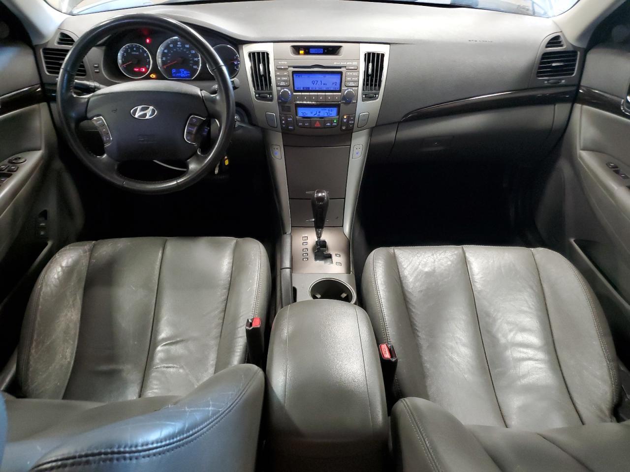 2010 HYUNDAI SONATA