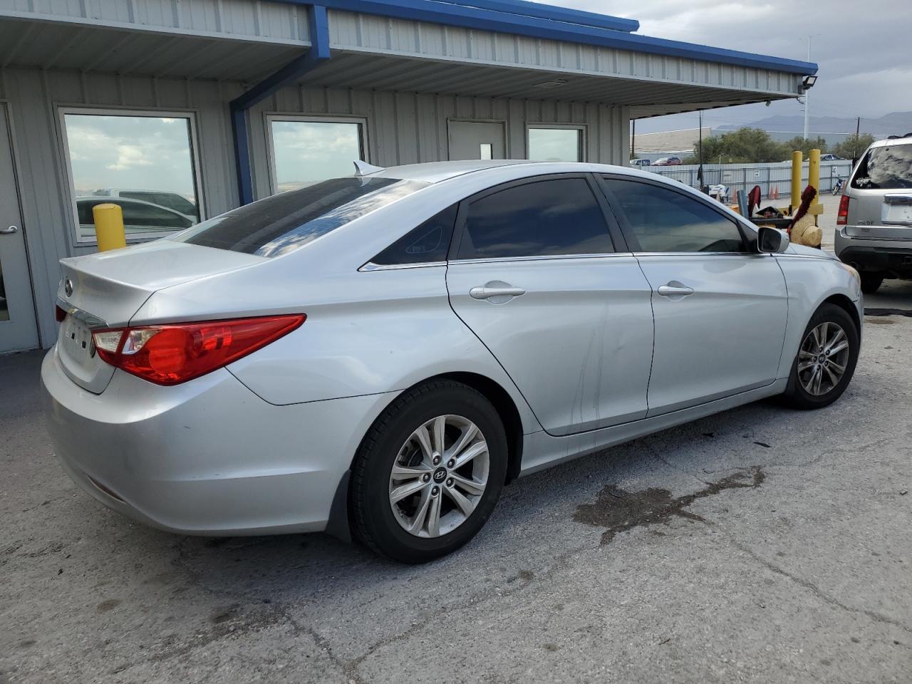 2011 HYUNDAI SONATA