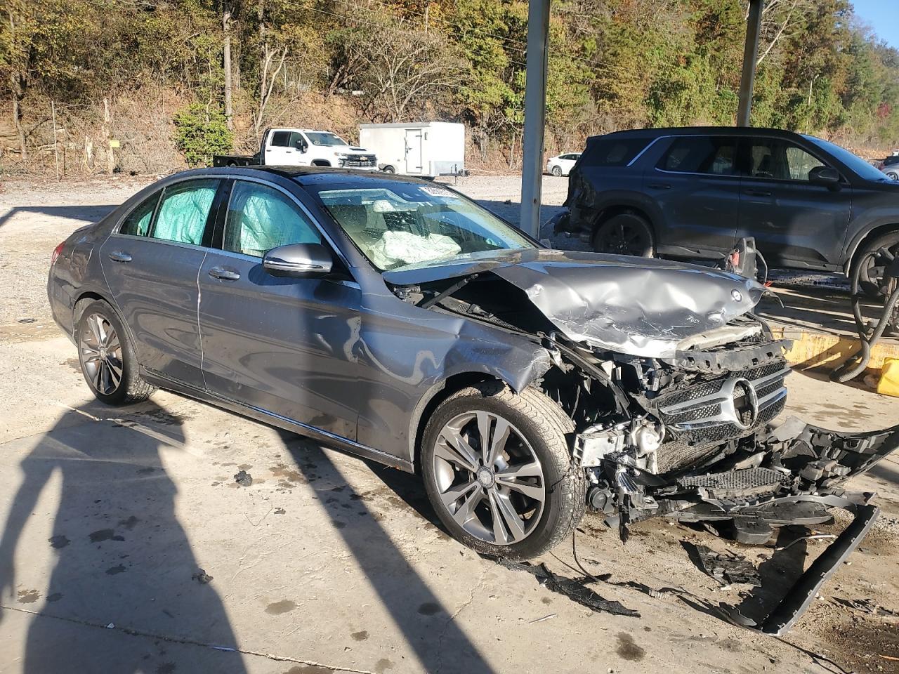 2016 MERCEDES-BENZ C-CLASS