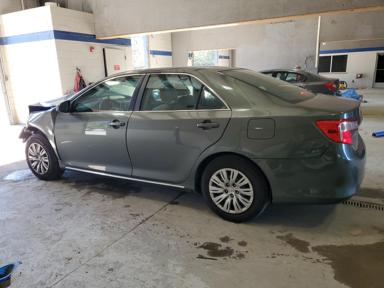 2013 TOYOTA CAMRY