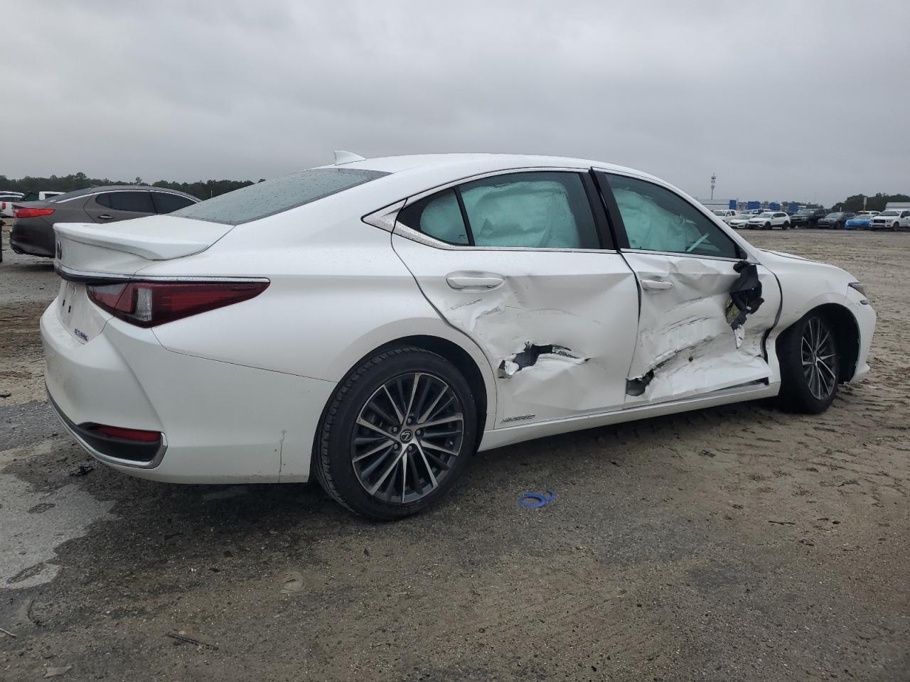 2022 LEXUS ES 300H