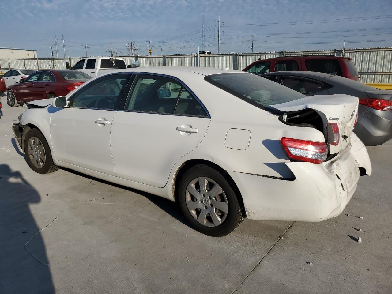 2011 TOYOTA CAMRY
