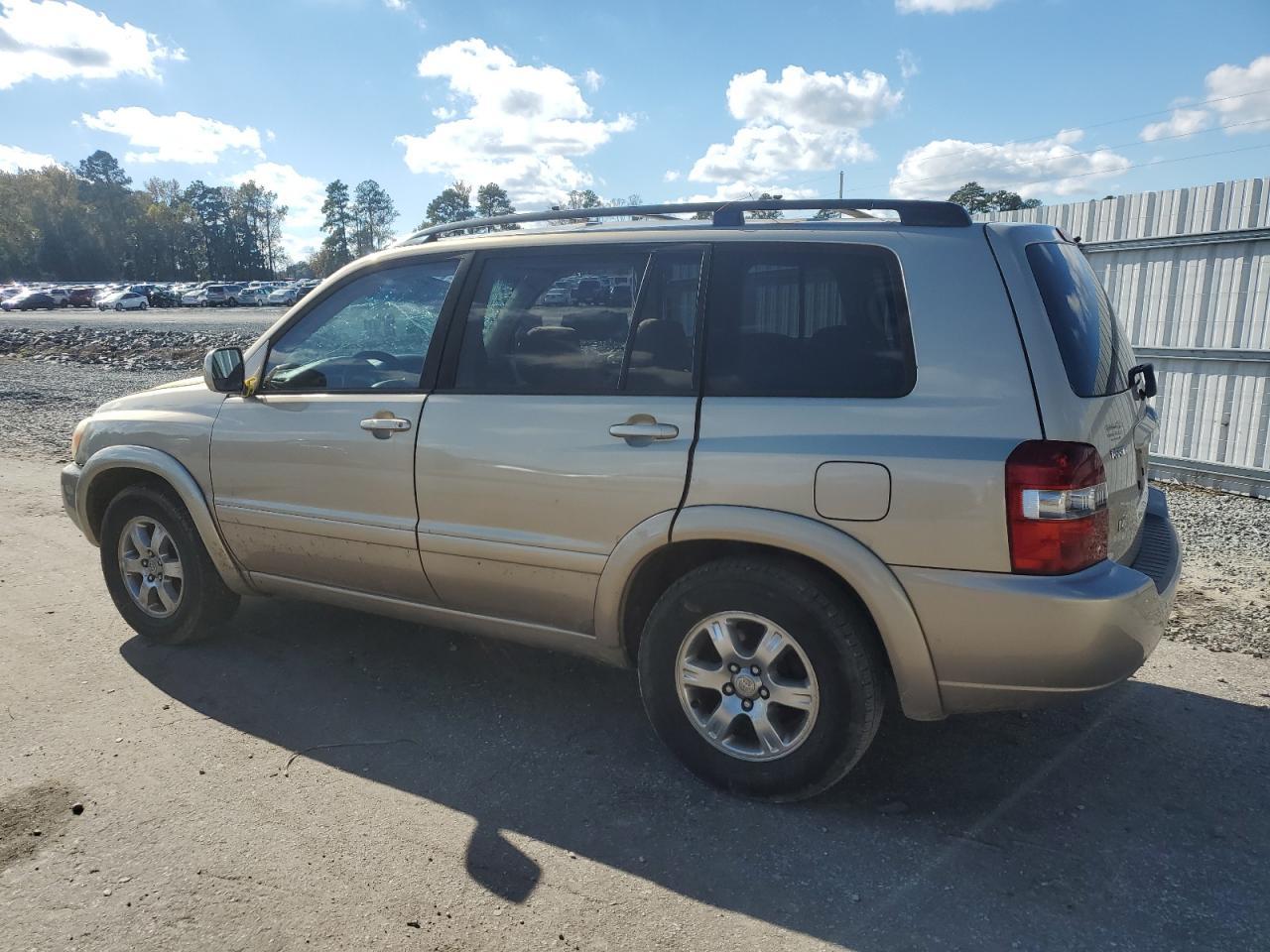 2005 TOYOTA HIGHLANDER