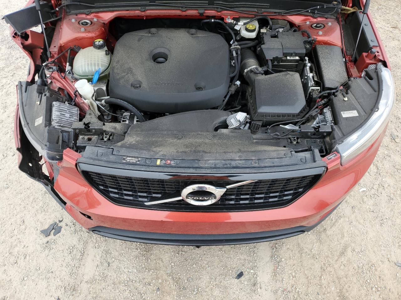 2019 VOLVO XC40