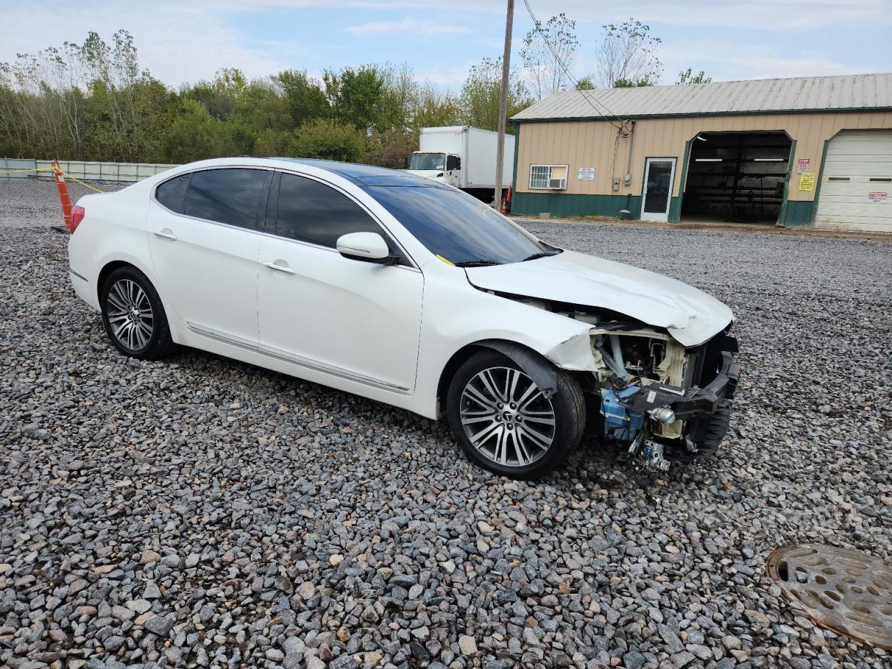 2016 KIA Cadenza