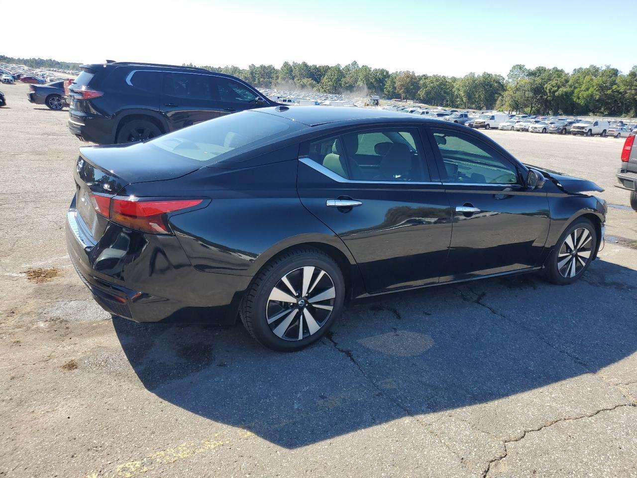 2021 NISSAN ALTIMA