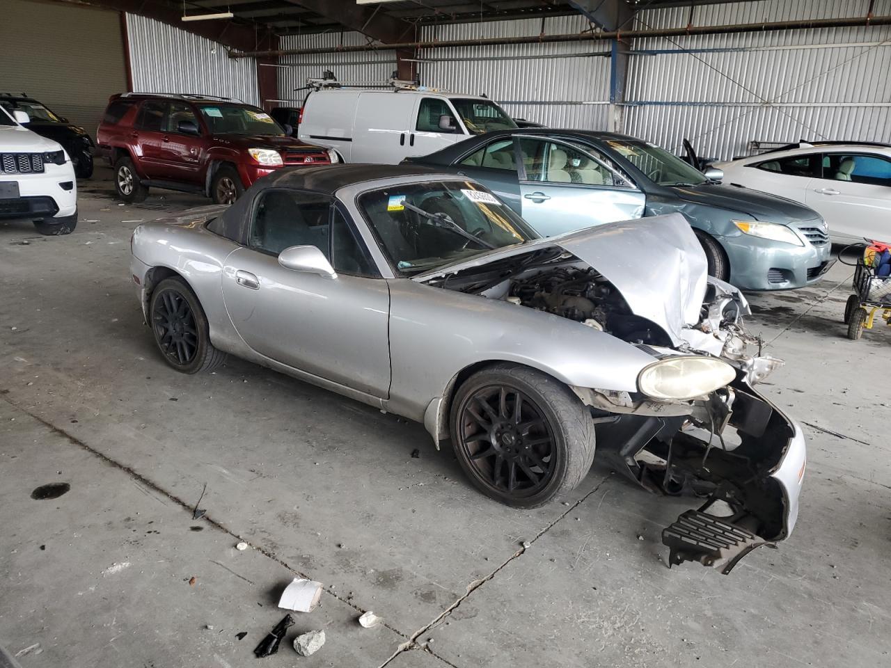 2005 MAZDA MX-5 Miata
