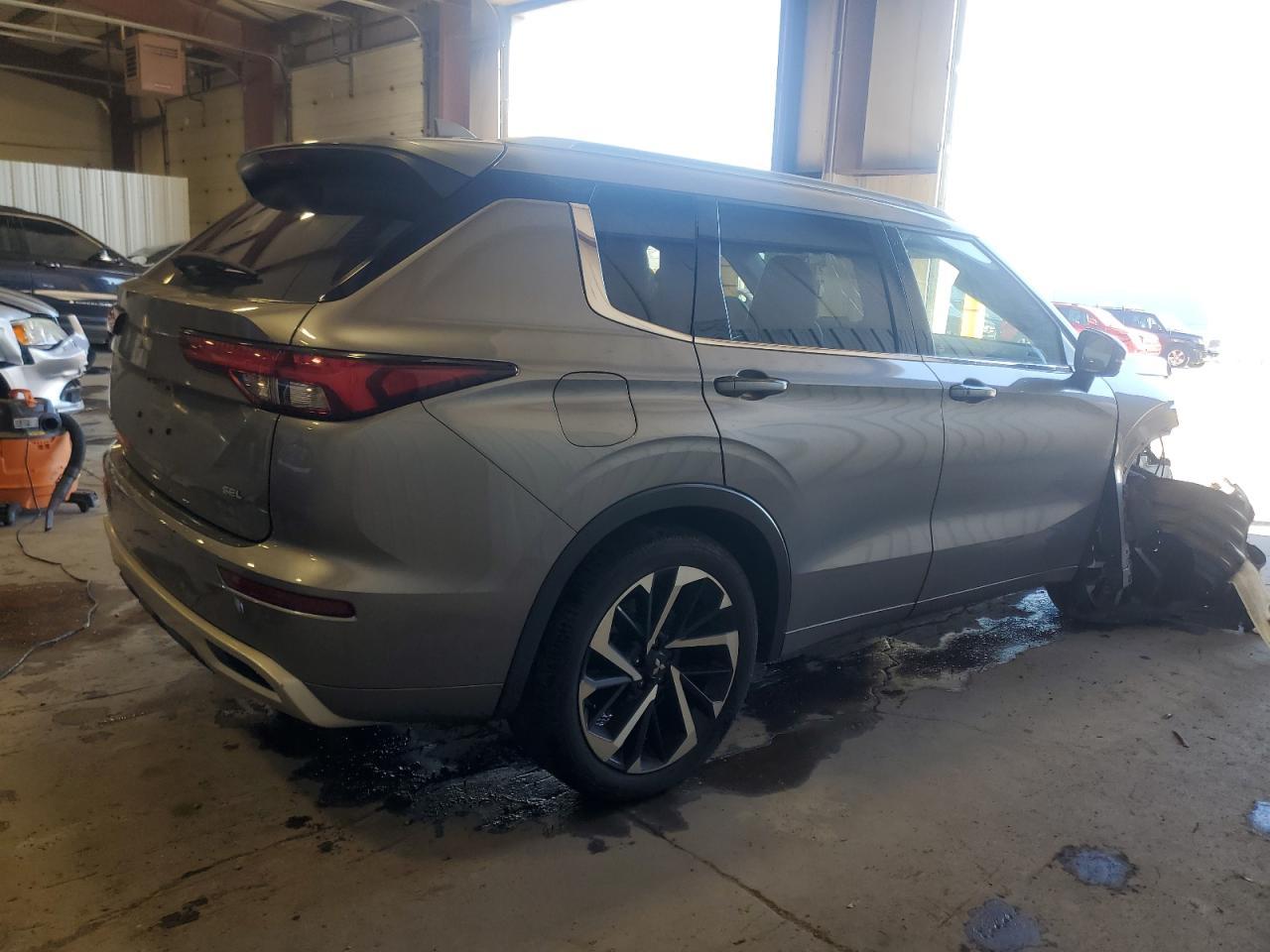 2022 MITSUBISHI outlander