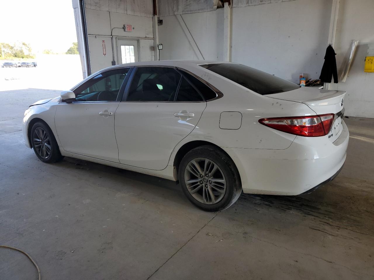 2016 TOYOTA CAMRY