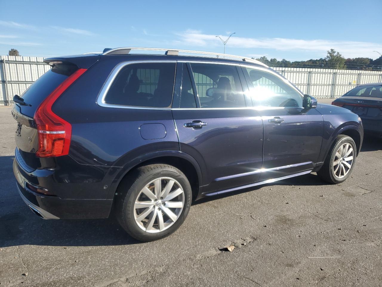 2016 VOLVO XC90