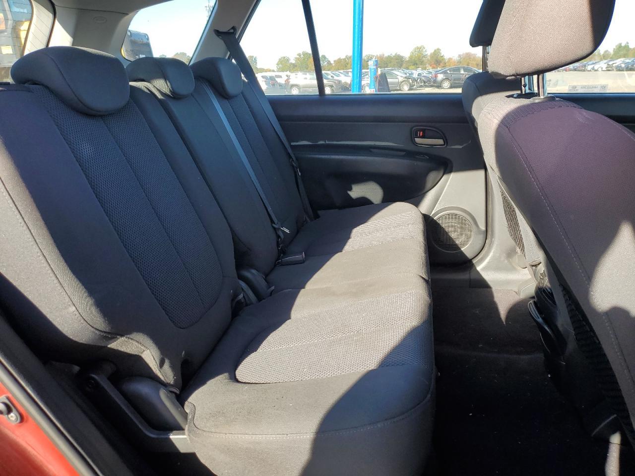2008 KIA RONDO