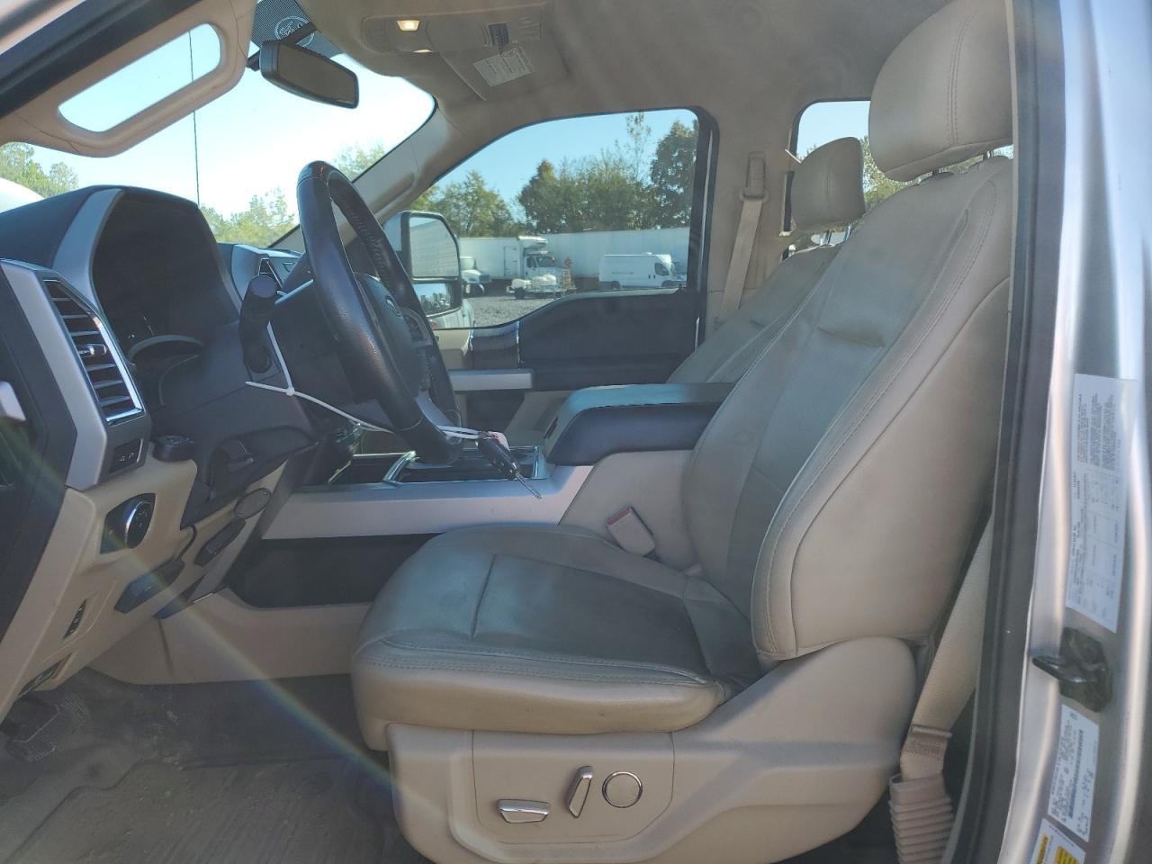 2017 FORD F-550