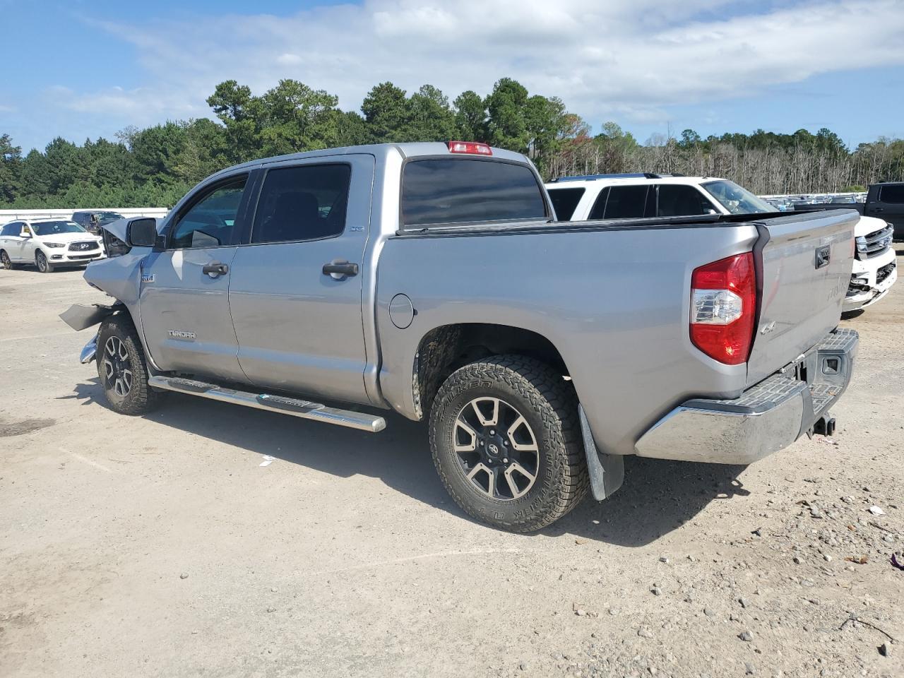 2017 TOYOTA TUNDRA